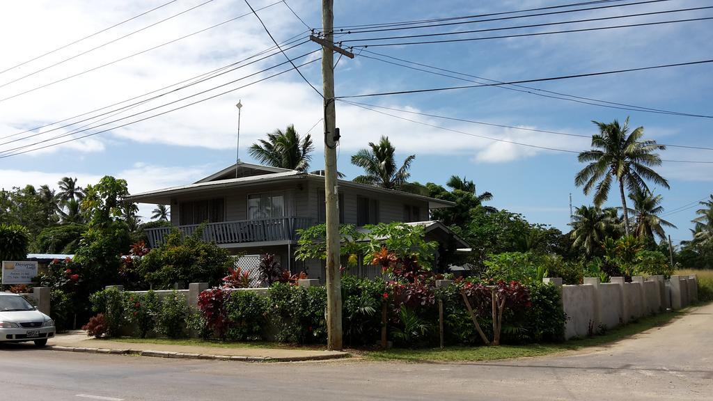 Dayspring Lodge นูคูอาโลฟา ภายนอก รูปภาพ