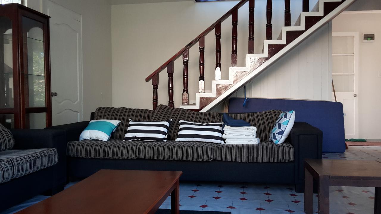 Dayspring Lodge นูคูอาโลฟา ภายนอก รูปภาพ